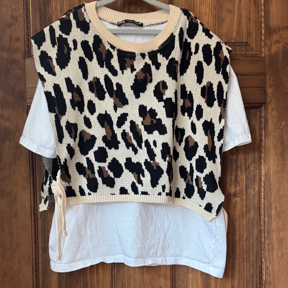 Woman’s  Leopard Print Knit Vest - Cream, Black & Brown